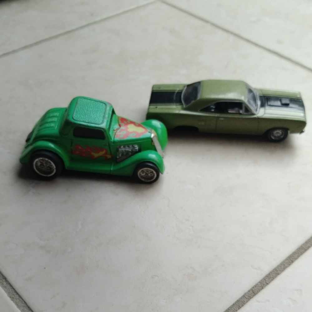 MATCHBOX  1970 PLYMOUTH ROAD RUNNER w COA 1/43 RARE And Hot wheels '34 Car